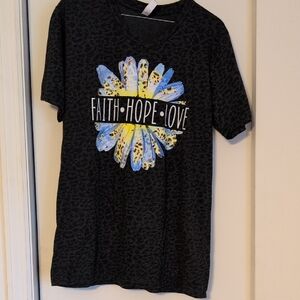 NWOT Black Size Medium Faith Hope Love Graphic T-Shirt